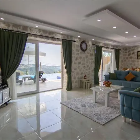 Villa Lizza With Jacuzzi And Private Pool Bezirgan